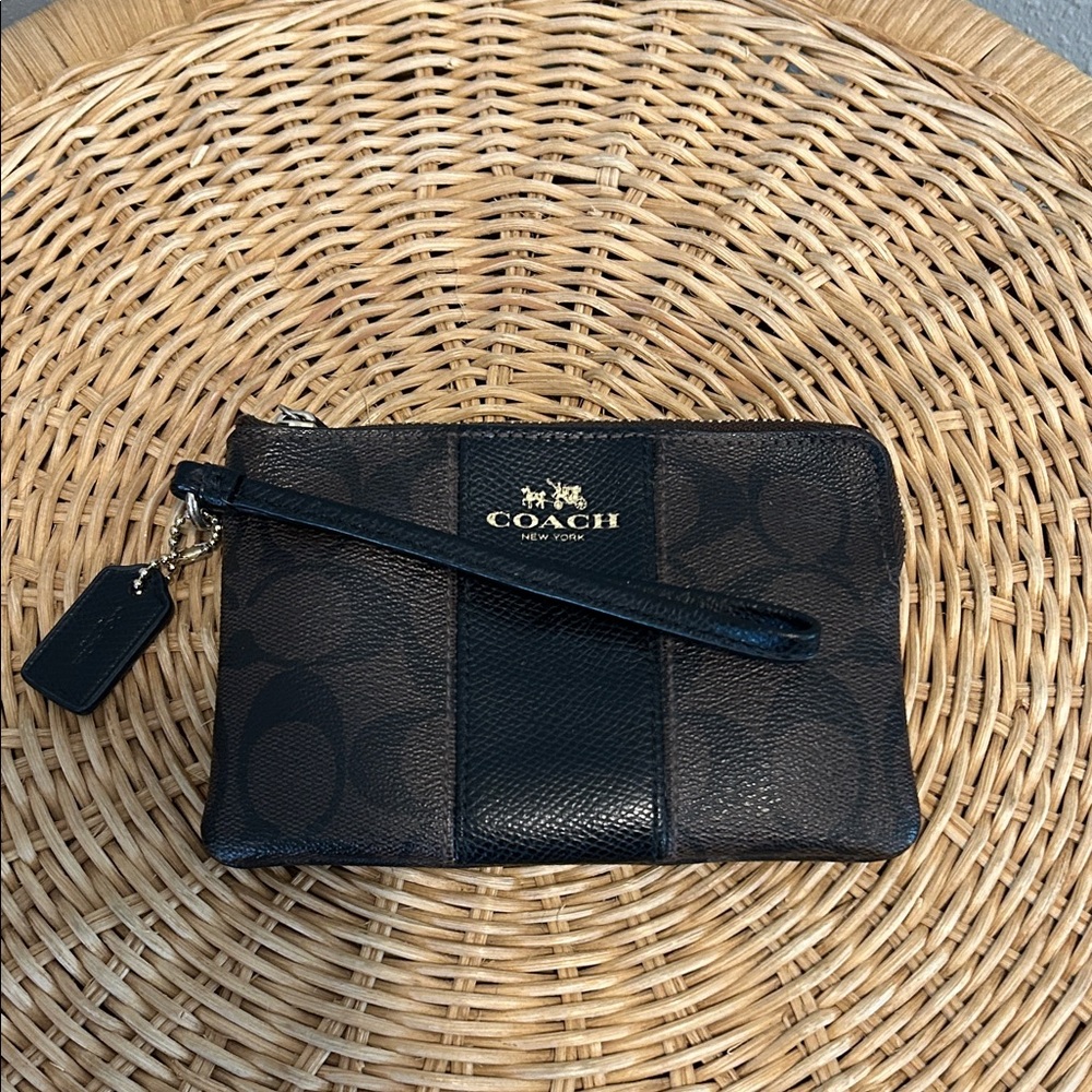 Coach Black Signature Corner Zip Wristlet Brown Black